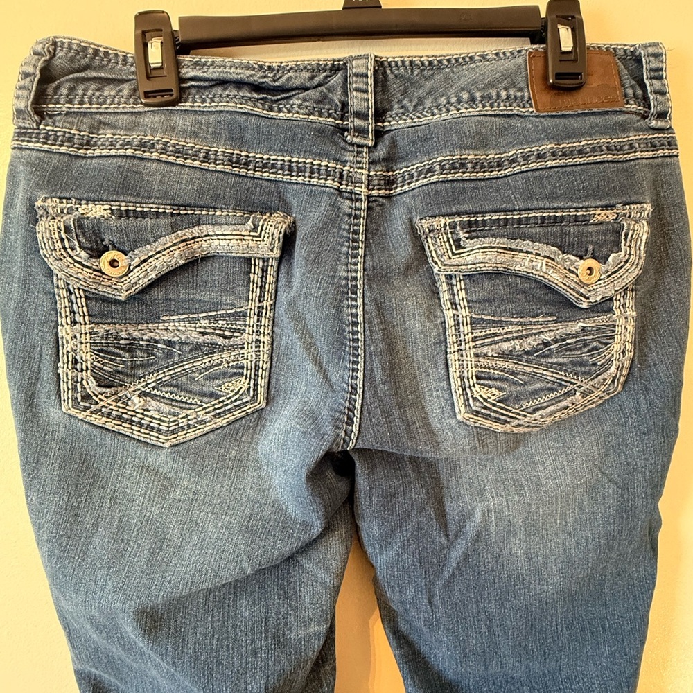 Maurices Heavy Stitch Bootcut Jeans with embroidered pockets - Picture 4 of 6